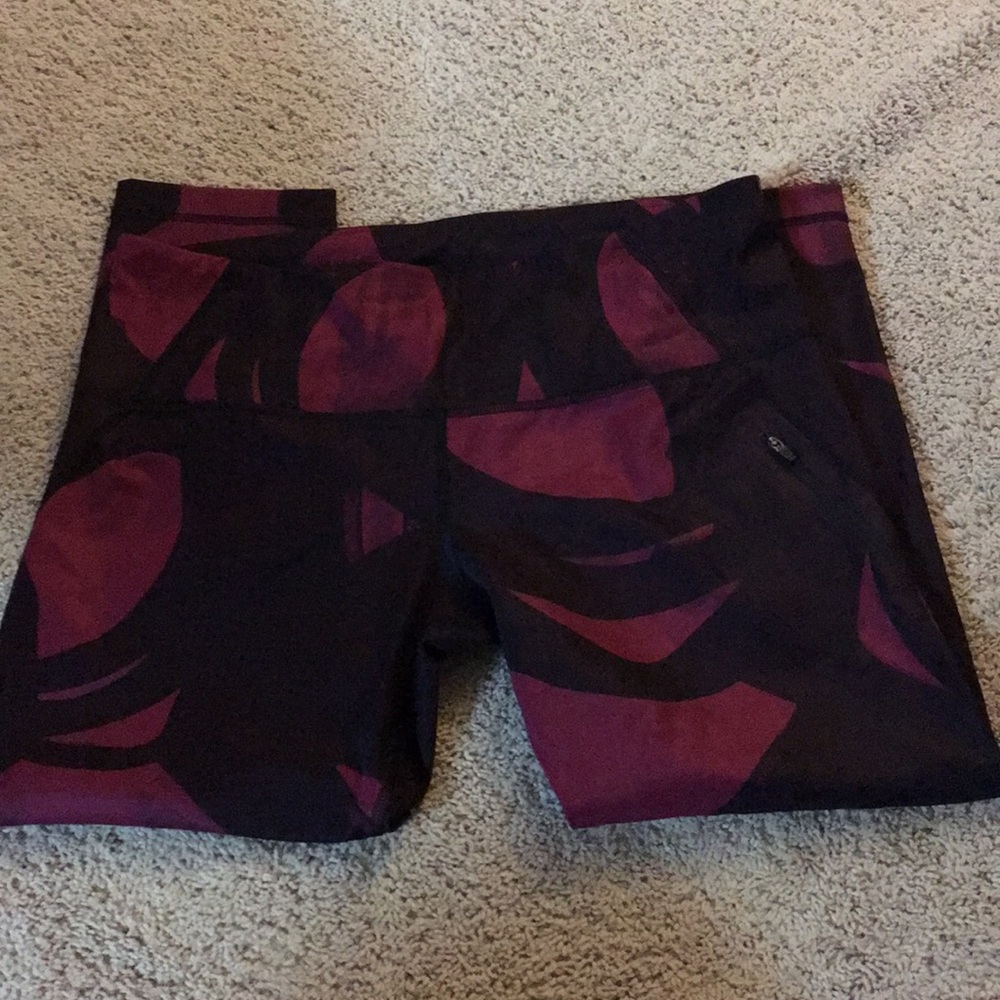 Lululemon All Sport Crop - Picture 2 of 7